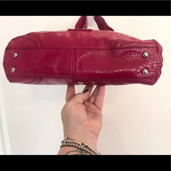 The Sak fuchsia patent leather handbag - Picture 5 of 14